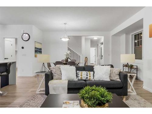 901 Windsong Drive Sw, Airdrie, AB - Indoor Photo Showing Living Room