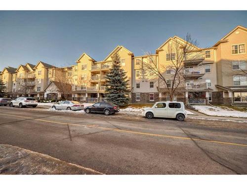 405-2000 Applevillage Court Se, Calgary, AB - Outdoor With Facade