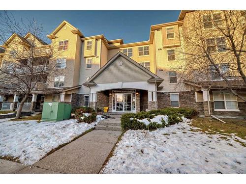 405-2000 Applevillage Court Se, Calgary, AB - Outdoor With Facade