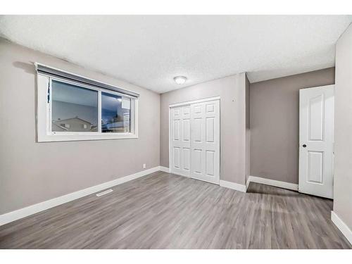 184 Castlebrook Drive Ne, Calgary, AB - Indoor Photo Showing Other Room