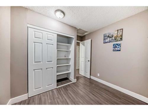 184 Castlebrook Drive Ne, Calgary, AB - Indoor Photo Showing Other Room