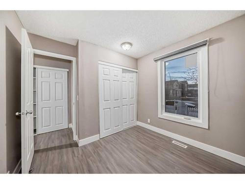 184 Castlebrook Drive Ne, Calgary, AB - Indoor Photo Showing Other Room