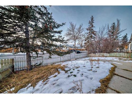 184 Castlebrook Drive Ne, Calgary, AB - Outdoor