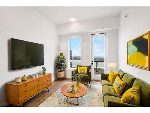 626-3932 University Avenue Nw, Calgary, AB - Indoor Photo Showing Living Room