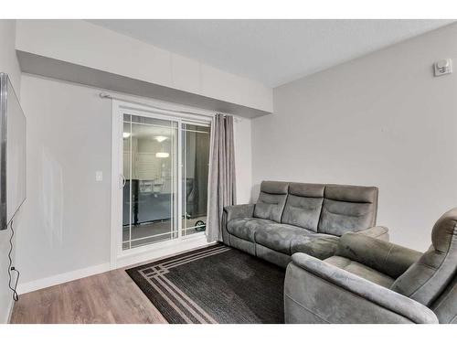 111-300 Auburn Meadows Manor Se, Calgary, AB - Indoor Photo Showing Living Room