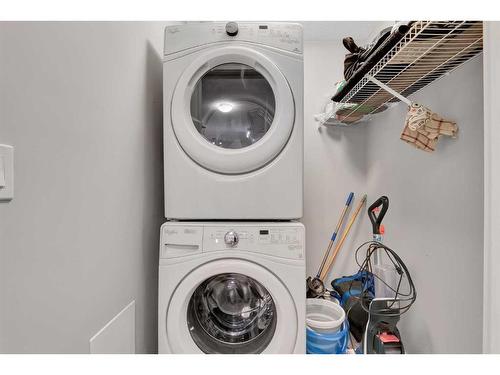 111-300 Auburn Meadows Manor Se, Calgary, AB - Indoor Photo Showing Laundry Room