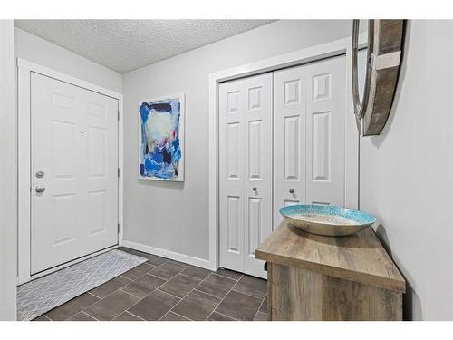 1102-7171 Coach Hill Road Sw, Calgary, AB - Indoor Photo Showing Other Room