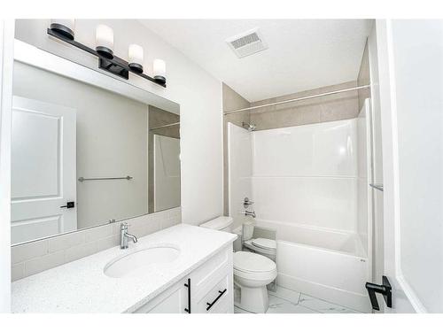 23 Homestead Passage Ne, Calgary, AB - Indoor Photo Showing Bathroom