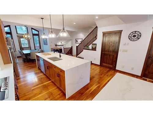 614 8Th Avenue Sw, Canmore, AB - Indoor Photo Showing Kitchen