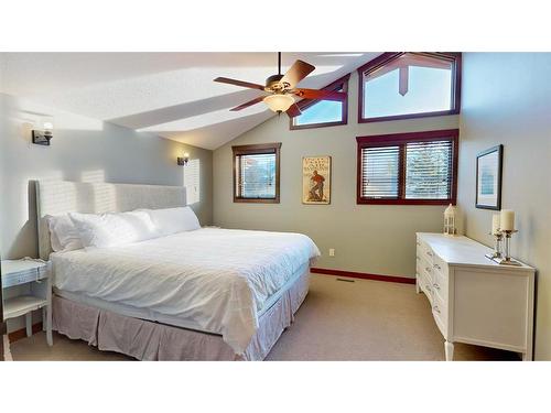 614 8Th Avenue Sw, Canmore, AB - Indoor Photo Showing Bedroom