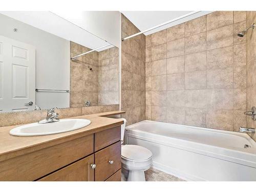 3401-92 Crystal Shores Road, Okotoks, AB - Indoor Photo Showing Bathroom