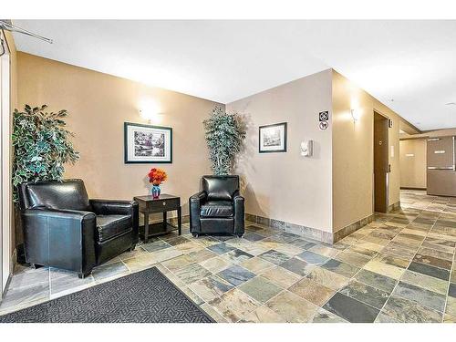 3401-92 Crystal Shores Road, Okotoks, AB - Indoor