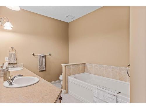 303-3 Aspen Glen, Canmore, AB - Indoor Photo Showing Bathroom