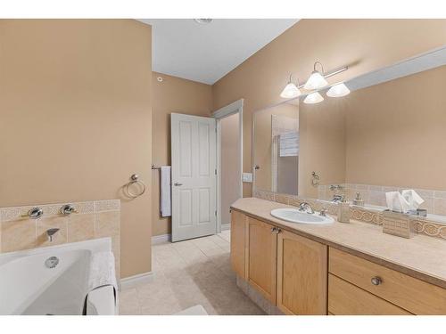 303-3 Aspen Glen, Canmore, AB - Indoor Photo Showing Bathroom