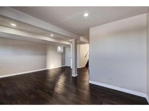 27 Castleridge Road Ne, Calgary, AB - Indoor Photo Showing Other Room