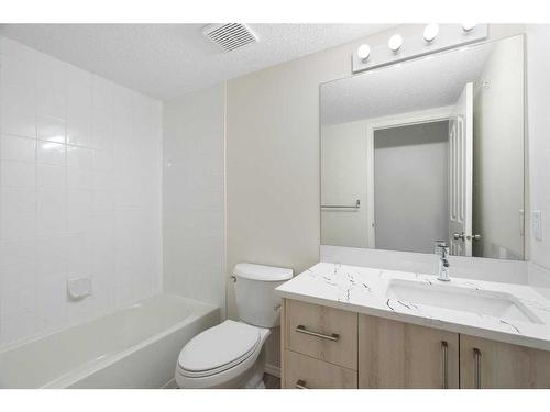 2403-505 Railway Street West, Cochrane, AB - Indoor Photo Showing Bathroom