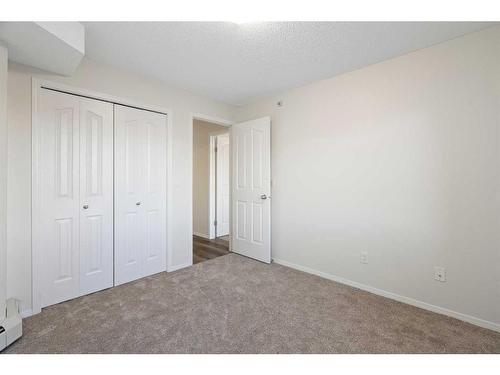 2403-505 Railway Street West, Cochrane, AB - Indoor Photo Showing Other Room