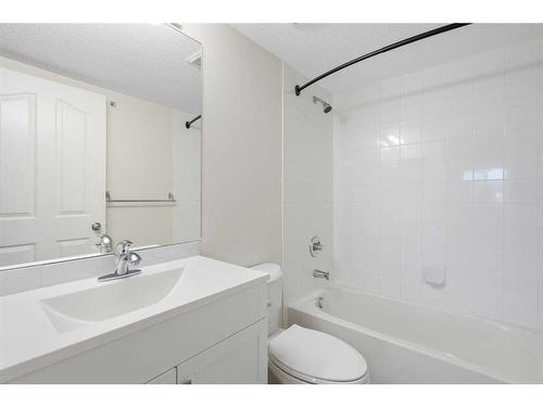 2403-505 Railway Street West, Cochrane, AB - Indoor Photo Showing Bathroom