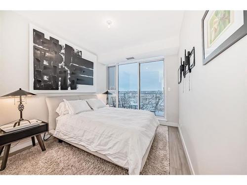 1608-930 16 Avenue Sw, Calgary, AB - Indoor Photo Showing Bedroom