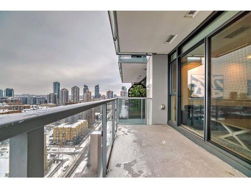 1608-930 16 Avenue Sw, Calgary, AB - Outdoor With Exterior