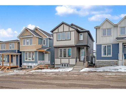 118 Versant View Sw, Calgary, AB - Outdoor With Facade