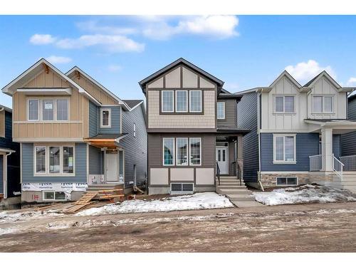 118 Versant View Sw, Calgary, AB - Outdoor With Facade