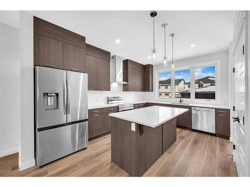 118 Versant View Sw, Calgary, AB - Indoor Photo Showing Kitchen With Upgraded Kitchen