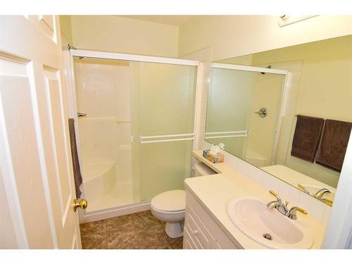 305-6800 Hunterview Drive Nw, Calgary, AB - Indoor Photo Showing Bathroom