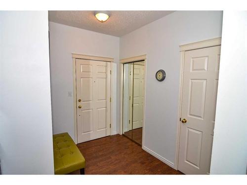 305-6800 Hunterview Drive Nw, Calgary, AB - Indoor Photo Showing Other Room