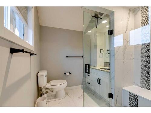 243 Cottageclub Crescent, Rural Rocky View County, AB - Indoor Photo Showing Bathroom