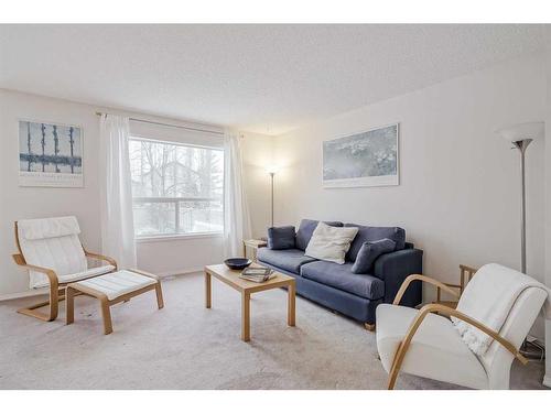 238 Citadel Meadow Grove Nw, Calgary, AB - Indoor Photo Showing Living Room