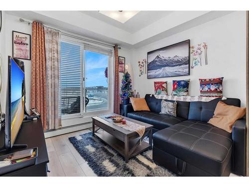 1333-76 Cornerstone Passage Ne, Calgary, AB - Indoor Photo Showing Living Room