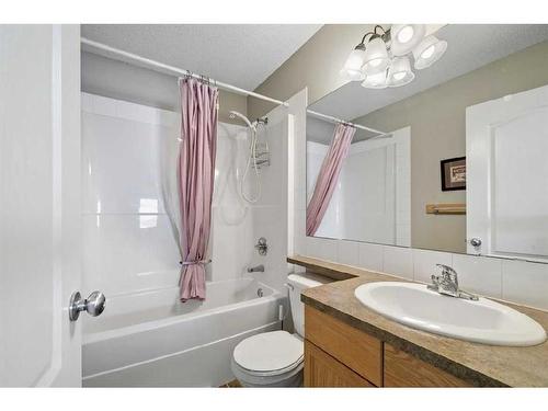 62 Cranberry Close Se, Calgary, AB - Indoor Photo Showing Bathroom