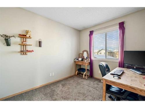 62 Cranberry Close Se, Calgary, AB - Indoor Photo Showing Office