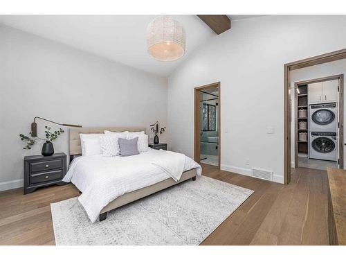 2040 56 Avenue Sw, Calgary, AB - Indoor Photo Showing Bedroom