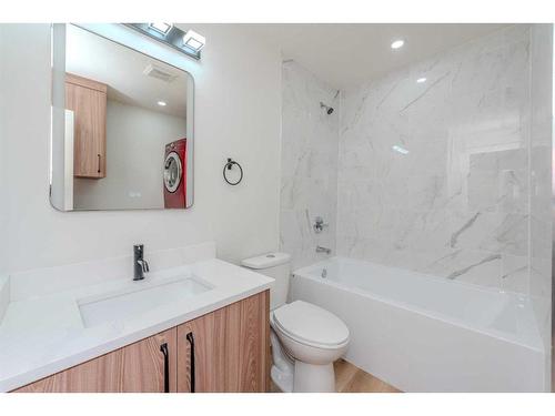 1435 42 Street Ne, Calgary, AB - Indoor Photo Showing Bathroom