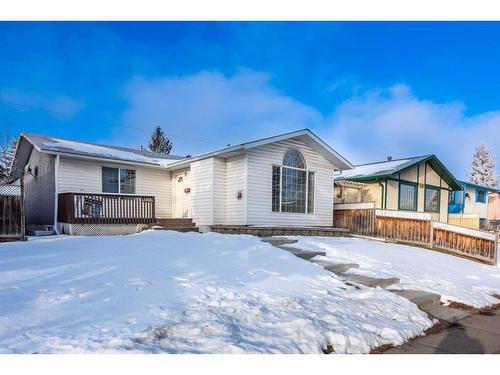 1435 42 Street Ne, Calgary, AB - Outdoor With Deck Patio Veranda