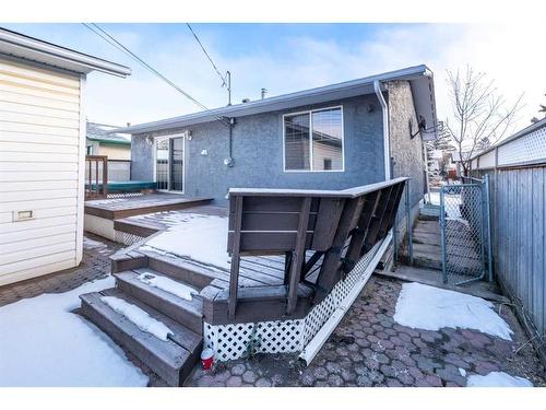 1435 42 Street Ne, Calgary, AB - Outdoor With Exterior