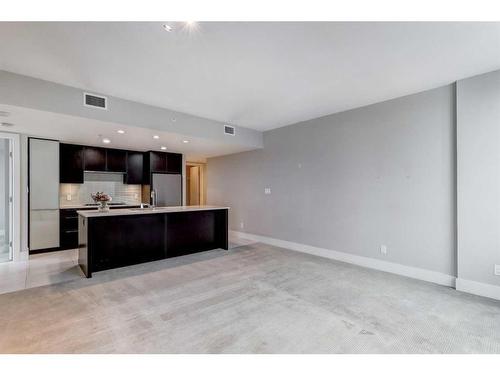 2502-1111 10 Street Sw, Calgary, AB - Indoor Photo Showing Kitchen