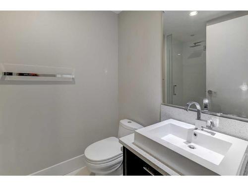 2502-1111 10 Street Sw, Calgary, AB - Indoor Photo Showing Bathroom