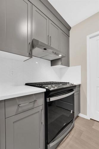 309 Corner Glen Way Ne, Calgary, AB - Indoor Photo Showing Kitchen