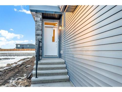 309 Corner Glen Way Ne, Calgary, AB - Outdoor