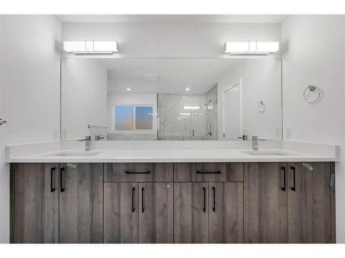 46 South Shore Bay, Chestermere, AB - Indoor Photo Showing Bathroom