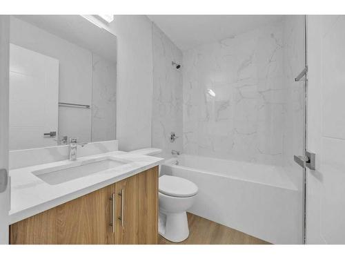 8 Martinglen Mews Ne, Calgary, AB - Indoor Photo Showing Bathroom