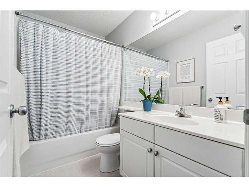 111 Inverness Drive Se, Calgary, AB - Indoor Photo Showing Bathroom