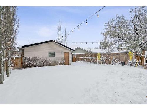 111 Inverness Drive Se, Calgary, AB - Outdoor