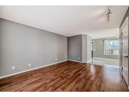 109 Tuscany Drive Nw, Calgary, AB - Indoor Photo Showing Other Room