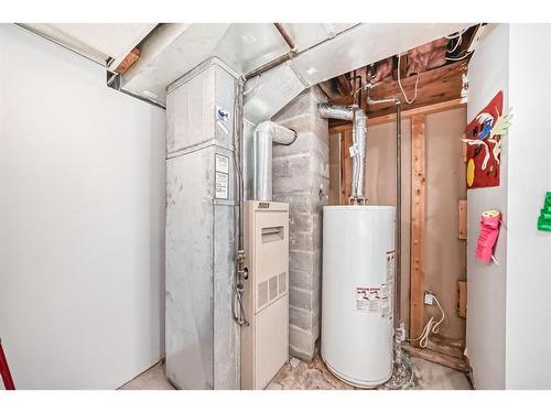 1735 19 Avenue Nw, Calgary, AB - Indoor Photo Showing Basement