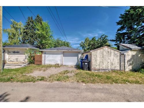 1735 19 Avenue Nw, Calgary, AB - Outdoor