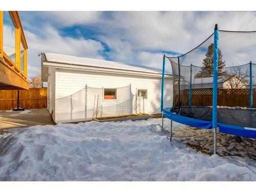 251 Queen Charlotte Way Se, Calgary, AB - Outdoor